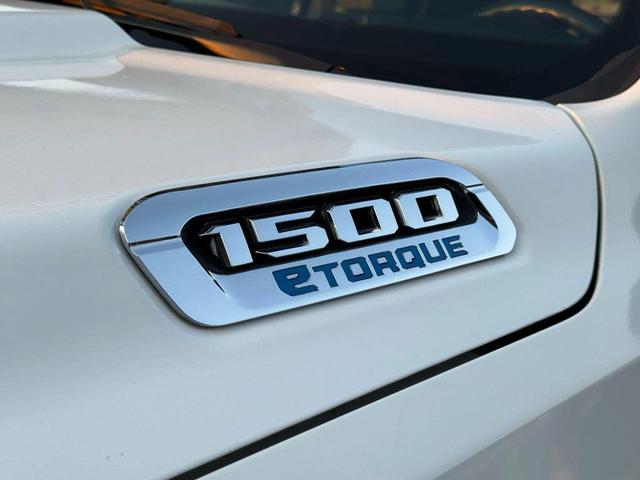 Photo of 2022 Bright White Clearcoat RAM 1500
