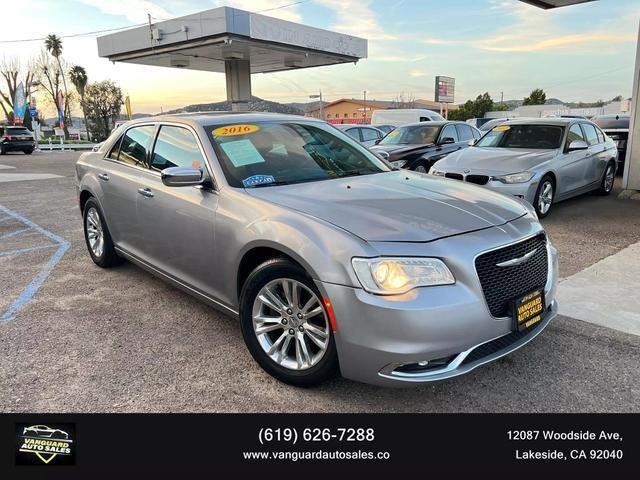 2016 Chrysler 300C