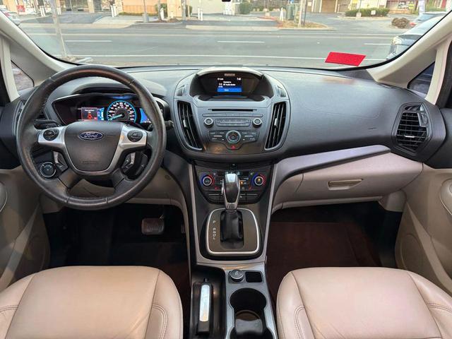 Photo of 2017 White Ford C-Max Energi