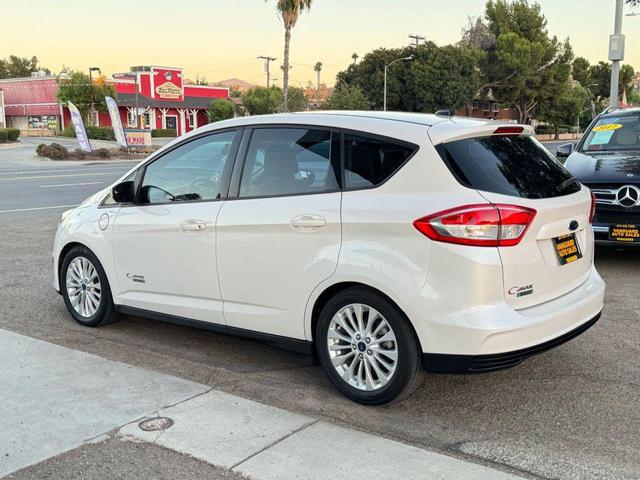 Photo of 2017 White Ford C-Max Energi