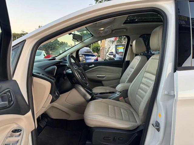 Photo of 2017 White Ford C-Max Energi
