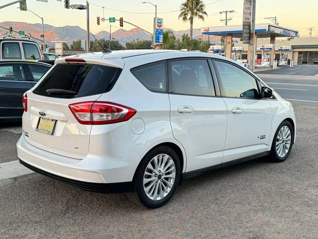 Photo of 2017 White Ford C-Max Energi