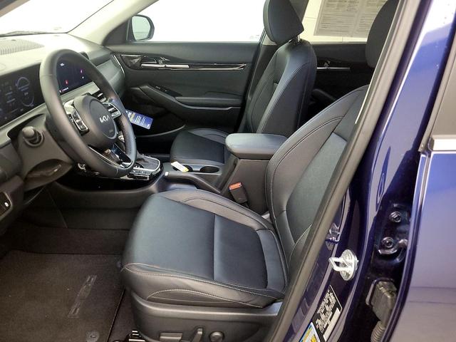 Photo of 2024 Blue Kia Seltos