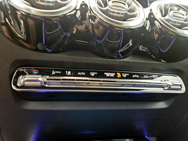 Photo of 2021 Blue Mercedes-Benz GLB 250