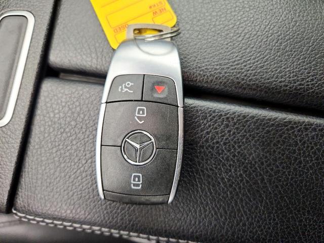 Photo of 2021 Blue Mercedes-Benz GLB 250