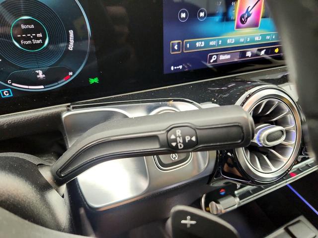 Photo of 2021 Blue Mercedes-Benz GLB 250