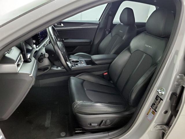 Photo of 2022 Gray Kia K5