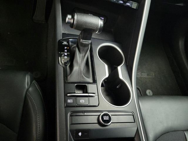 Photo of 2022 Gray Kia K5