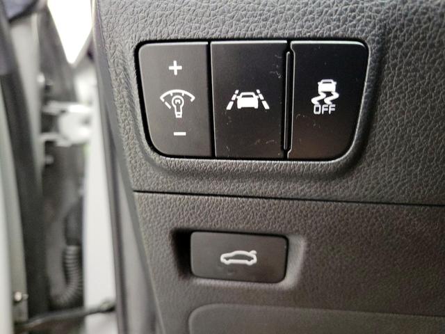 Photo of 2022 Gray Kia K5