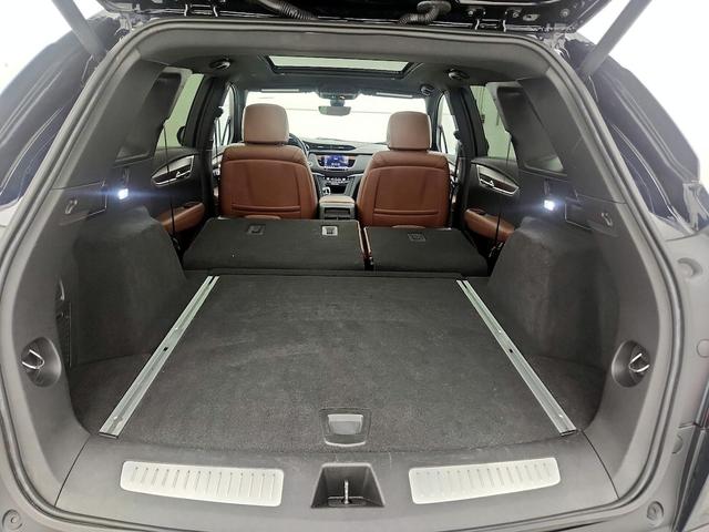 Photo of 2022 Blue Cadillac XT5