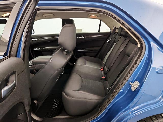 Photo of 2021 Blue Chrysler 300