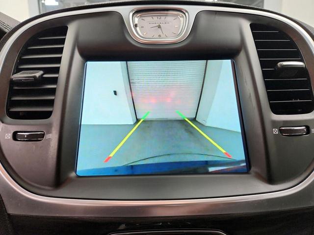 Photo of 2021 Blue Chrysler 300