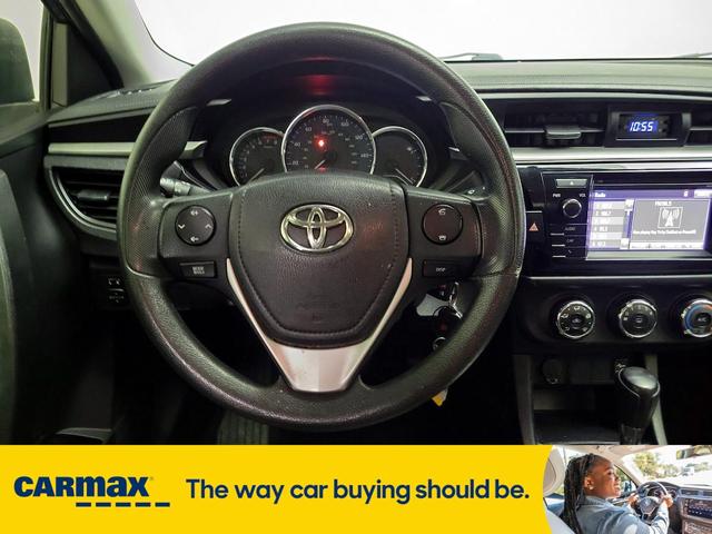 Photo of 2015 Gray Toyota Corolla