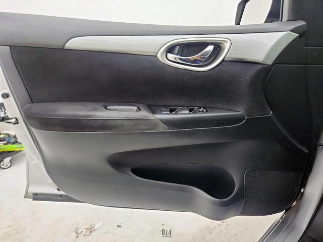 Photo of 2014 Silver Nissan Sentra