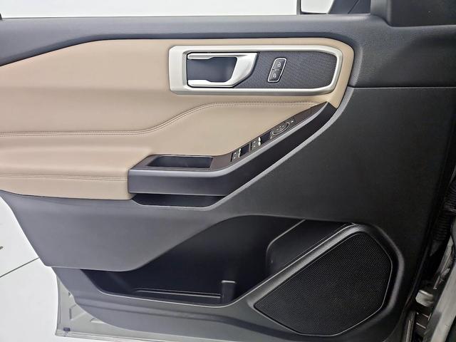 Photo of 2020 Gray Ford Explorer