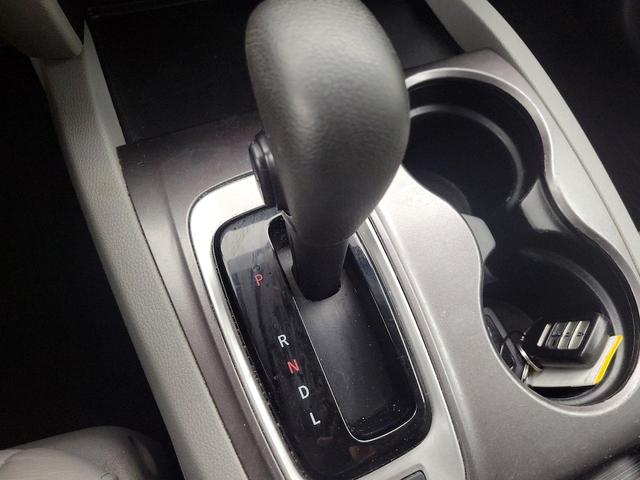 Photo of 2016 Silver Honda Pilot
