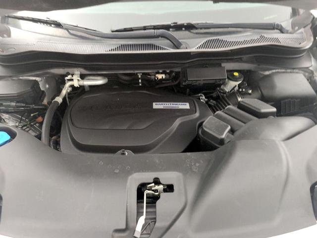 Photo of 2016 Silver Honda Pilot