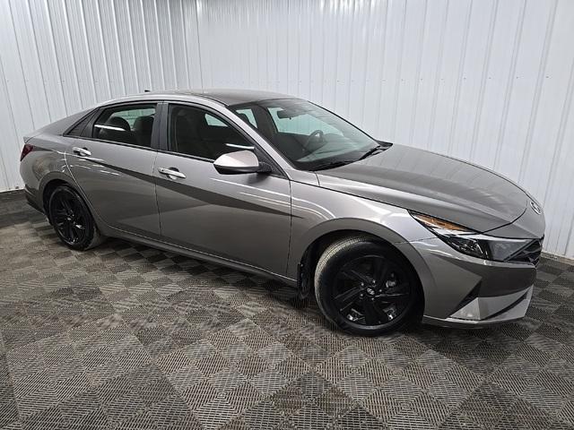 2023 Hyundai Elantra Hev