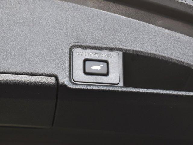 Photo of 2025 Solar Silver Metallic Acura RDX