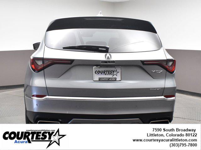 Photo of 2025 Lunar Silver Metallic Acura MDX