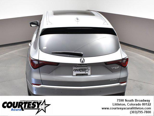 Photo of 2025 Lunar Silver Metallic Acura MDX