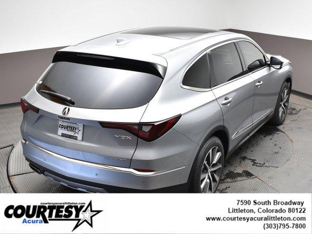 Photo of 2025 Lunar Silver Metallic Acura MDX