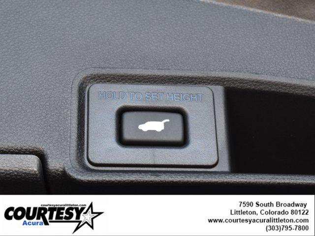 Photo of 2025 Platinum White Pearl Acura RDX