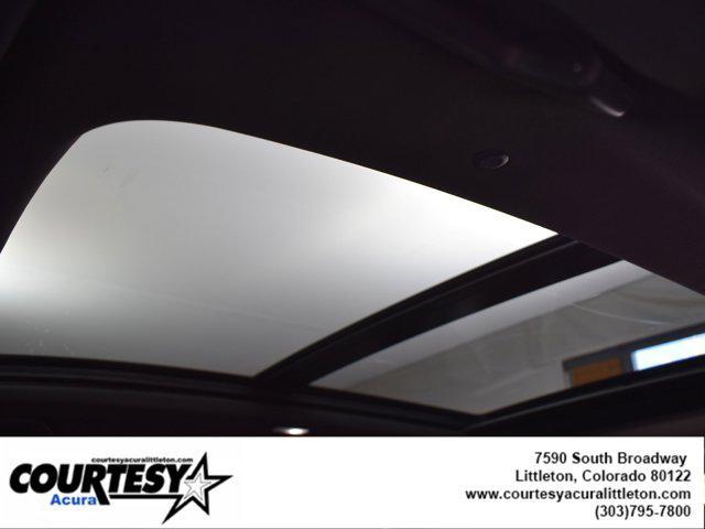 Photo of 2025 Platinum White Pearl Acura RDX