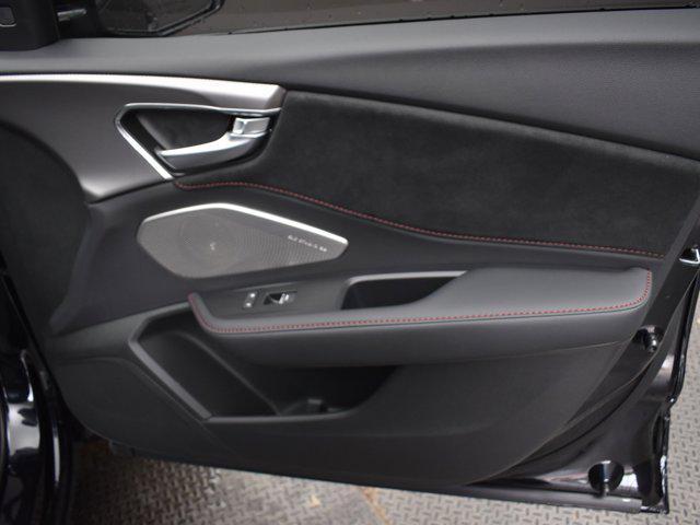 Photo of 2025 NH-893P/MAJESTIC B Acura RDX