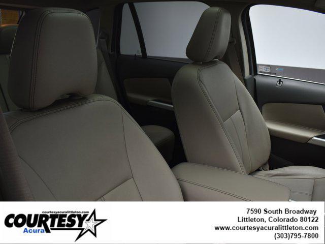 Photo of 2011 Ingot Silver Metallic Ford Edge