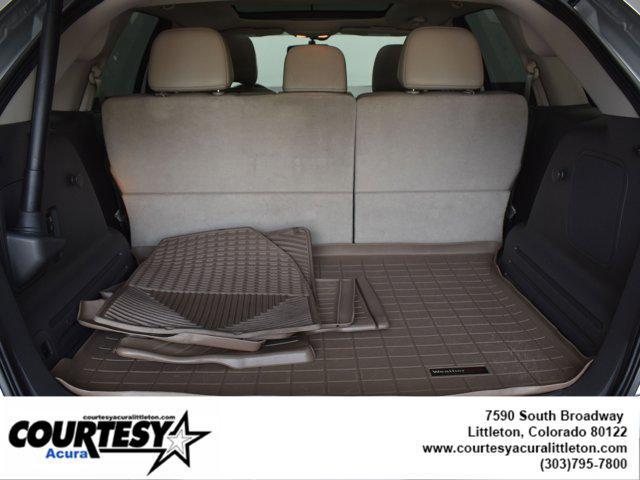 Photo of 2011 Ingot Silver Metallic Ford Edge