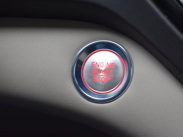 Photo of 2025 Platinum White Pearl Acura RDX