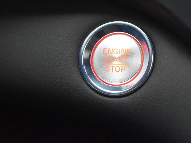 Photo of 2025 Platinum White Pearl Acura RDX