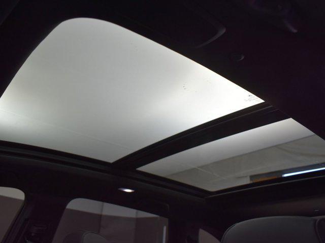 Photo of 2025 Platinum White Pearl Acura RDX