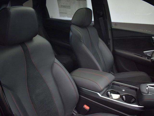 Photo of 2025 Platinum White Pearl Acura RDX