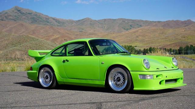 Photo of 1990 Green Porsche 911