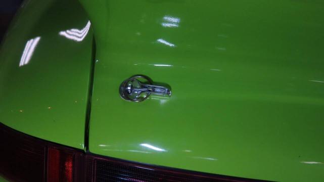 Photo of 1990 Green Porsche 911