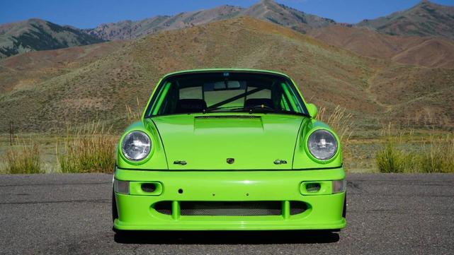 Photo of 1990 Green Porsche 911