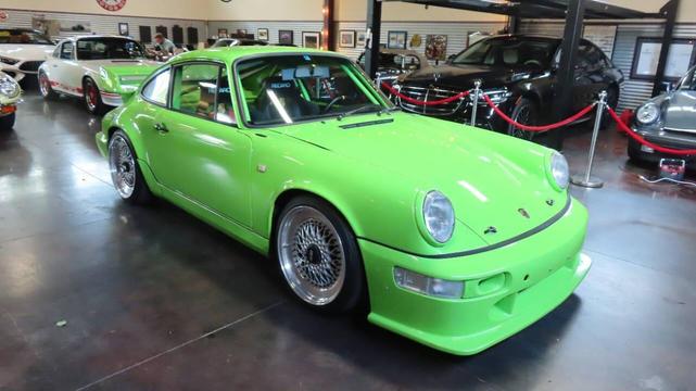 Photo of 1990 Green Porsche 911
