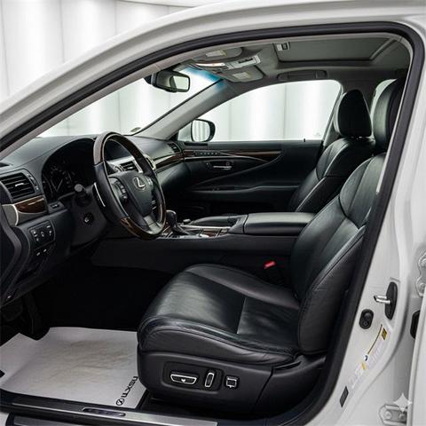 Photo of 2016 Obsidian Lexus LS 460
