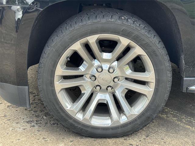 Photo of 2018 Black Metallic GMC Yukon XL