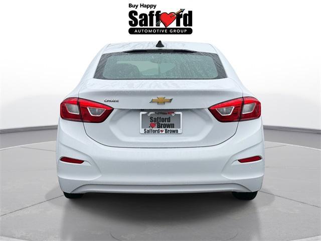 Photo of 2018 Summit White Chevrolet Cruze