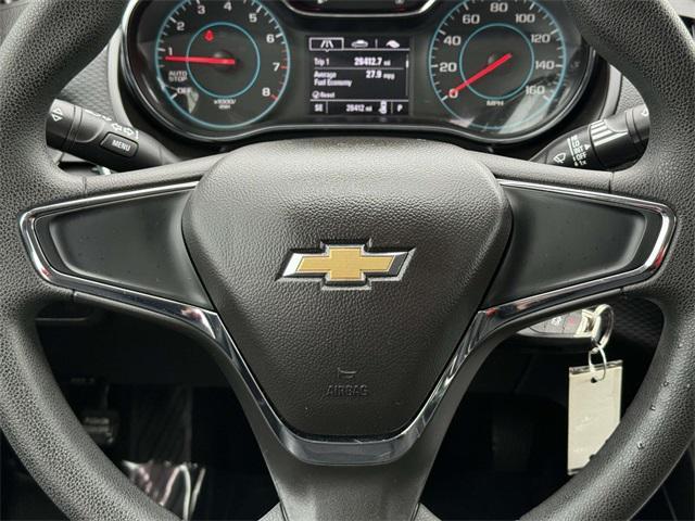 Photo of 2018 Summit White Chevrolet Cruze