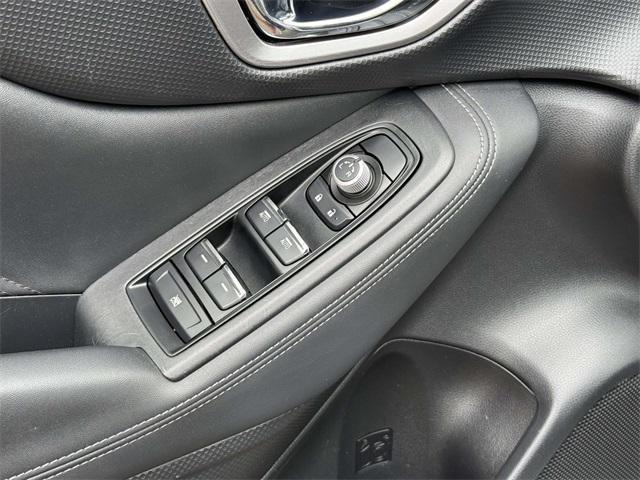 Photo of 2021 Ice Silver Metallic Subaru Forester
