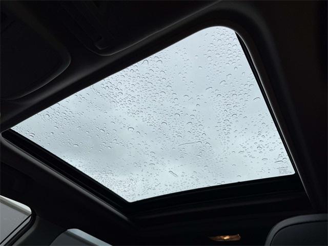 Photo of 2021 Ice Silver Metallic Subaru Forester
