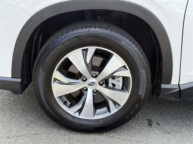 Photo of 2022 Crystal White Subaru Ascent