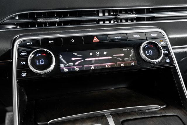 Photo of 2024 Vik Black Genesis GV80