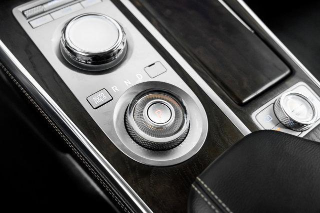 Photo of 2024 Vik Black Genesis GV80