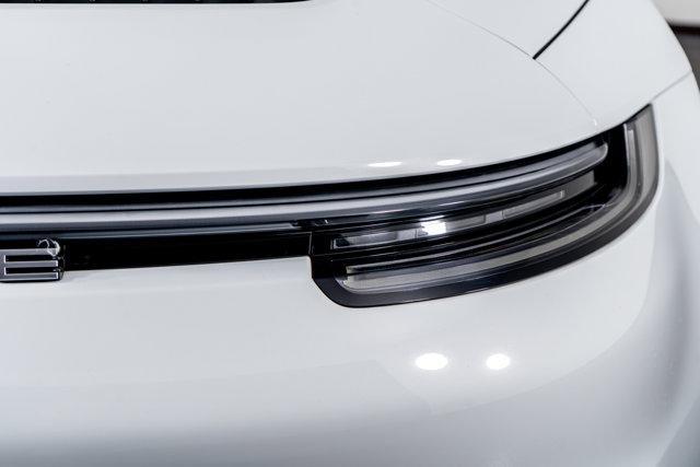 Photo of 2022 Carrara White Metallic Porsche 911