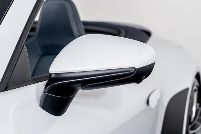 Photo of 2022 Carrara White Metallic Porsche 911